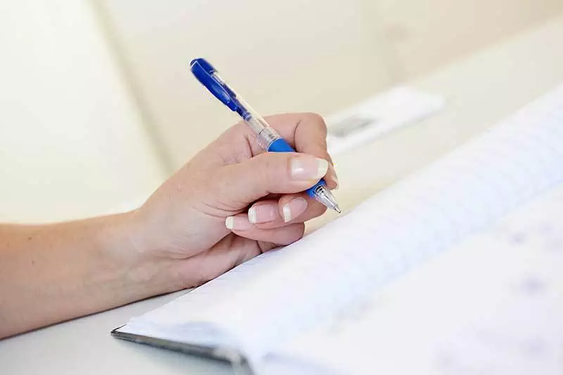 Hand schreiben Papier