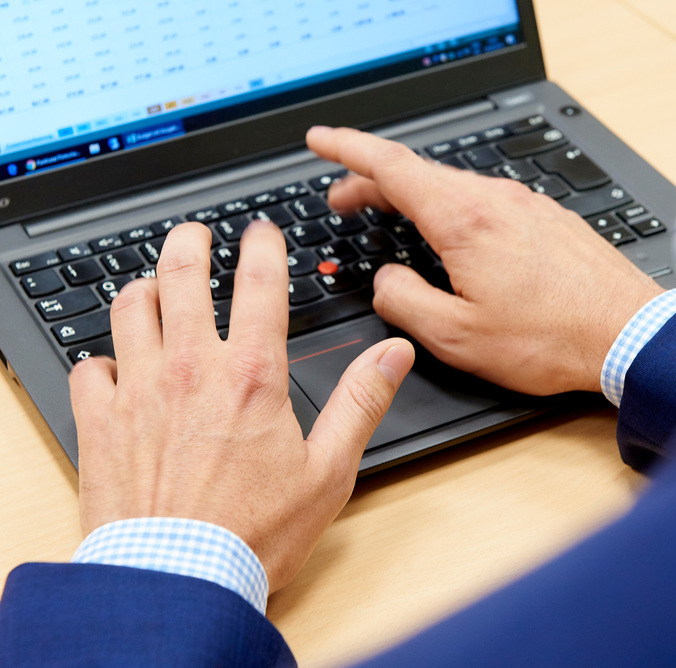 BOE Objektmanager am Computer