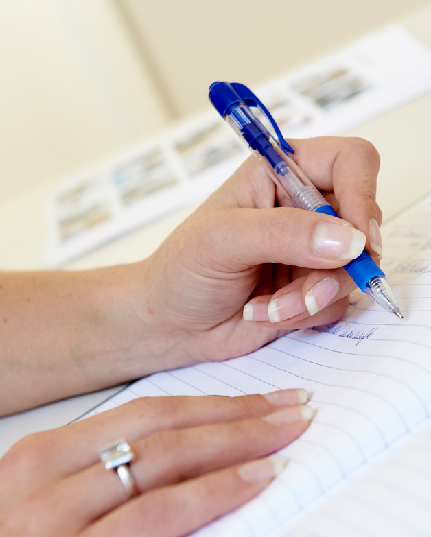 Mitarbeitin bei der Mitschrift